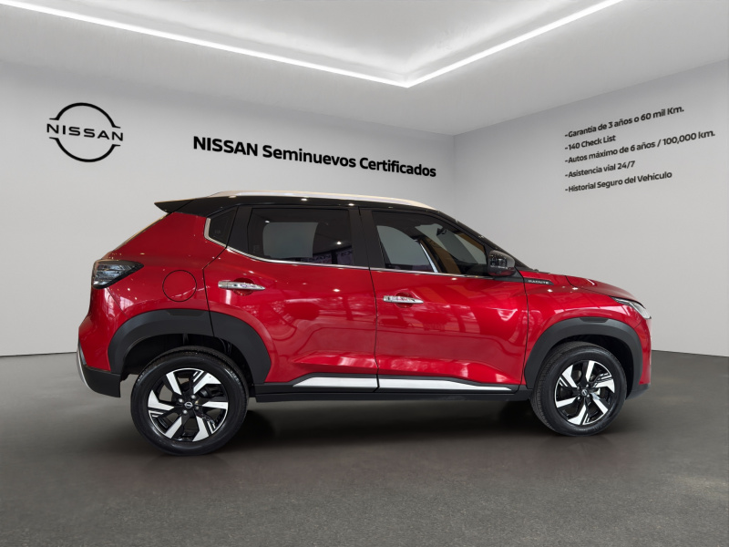 Nissan Magnite  5 pts. Exclusive, 1.0T, TM5, piel, RA-16 2025